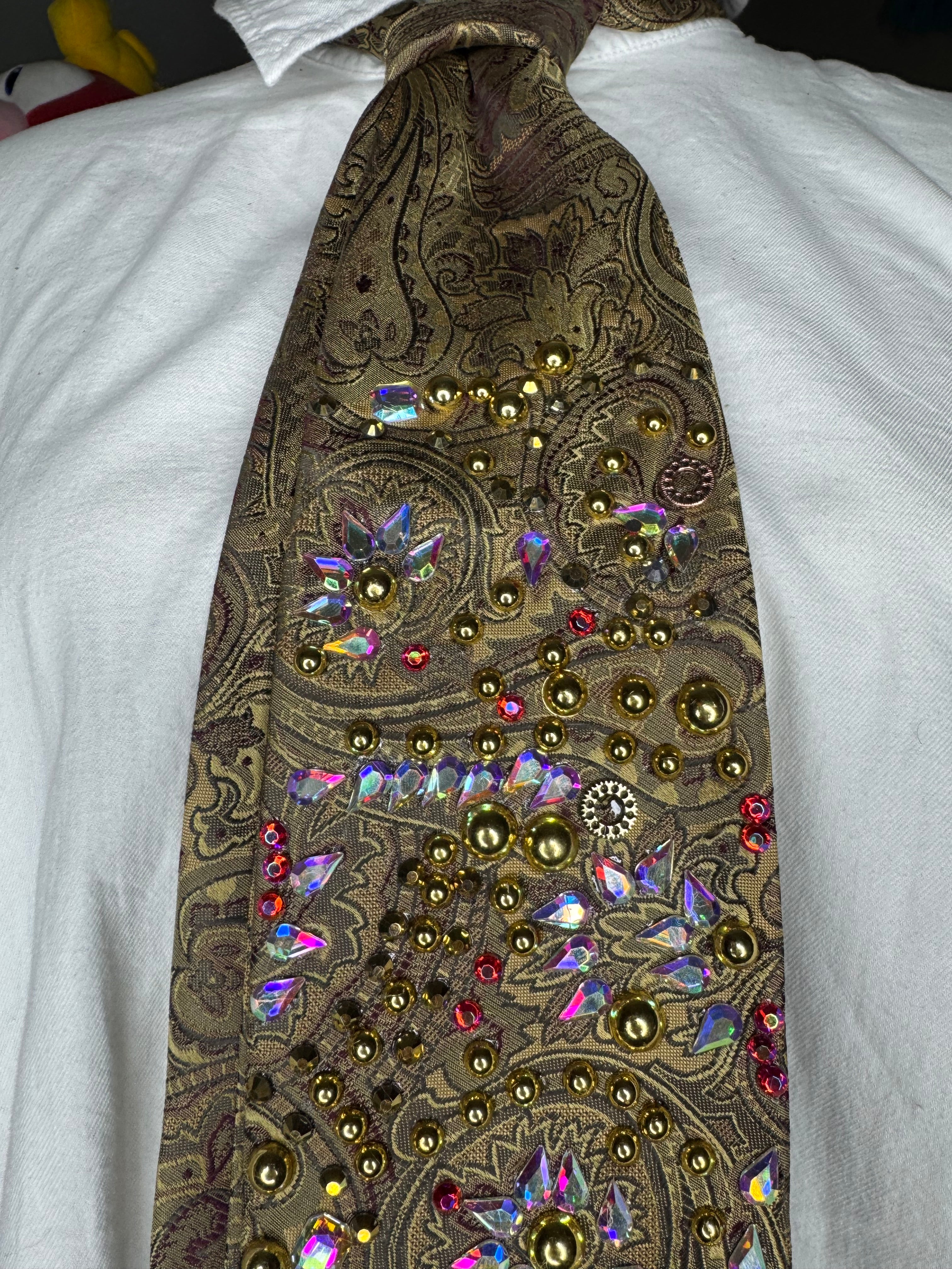 Gold Paisley High Class Royalty Tie