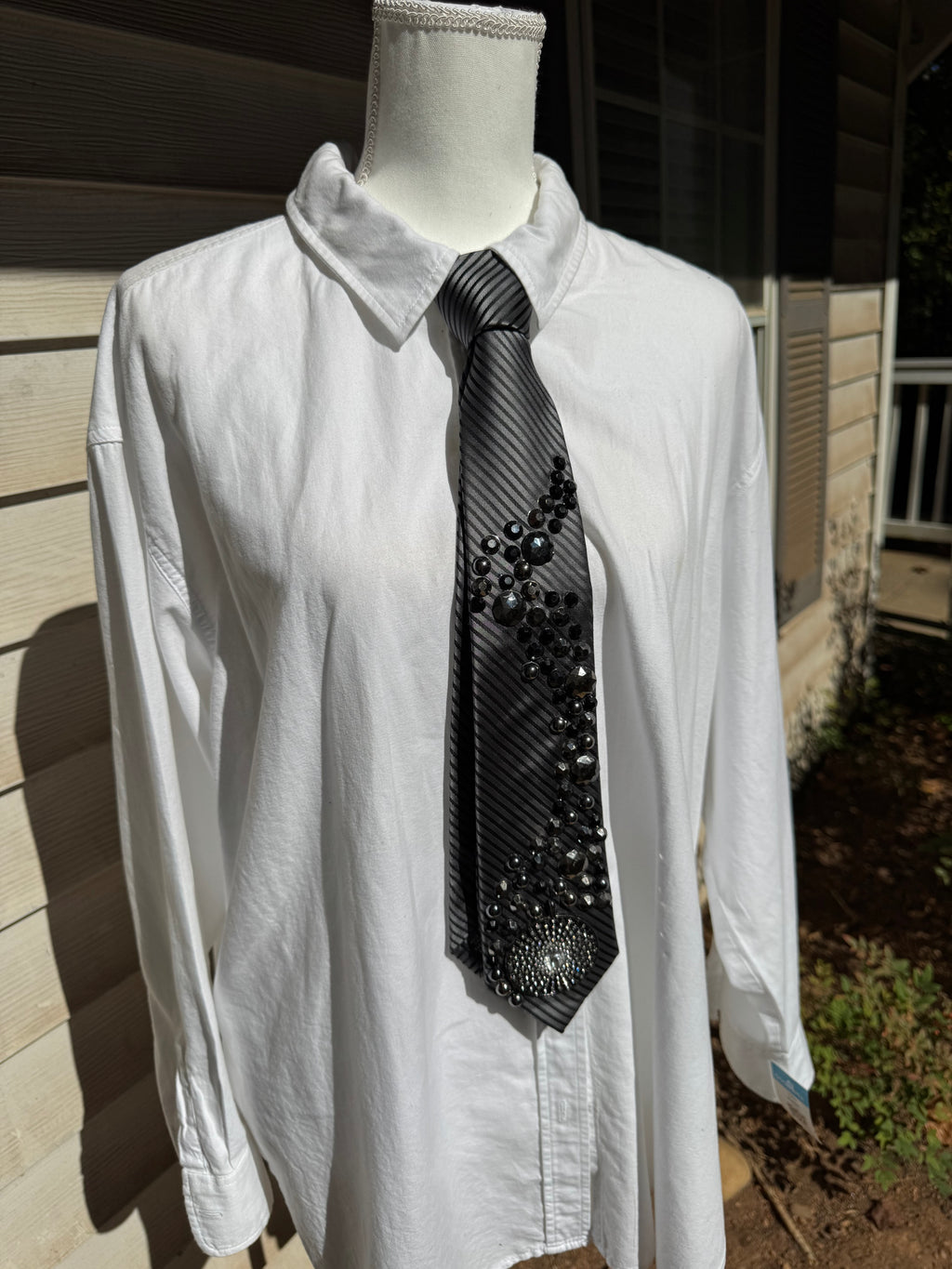 Grey Crystal Wheel Dark Chrome Swirl Royalty Tie