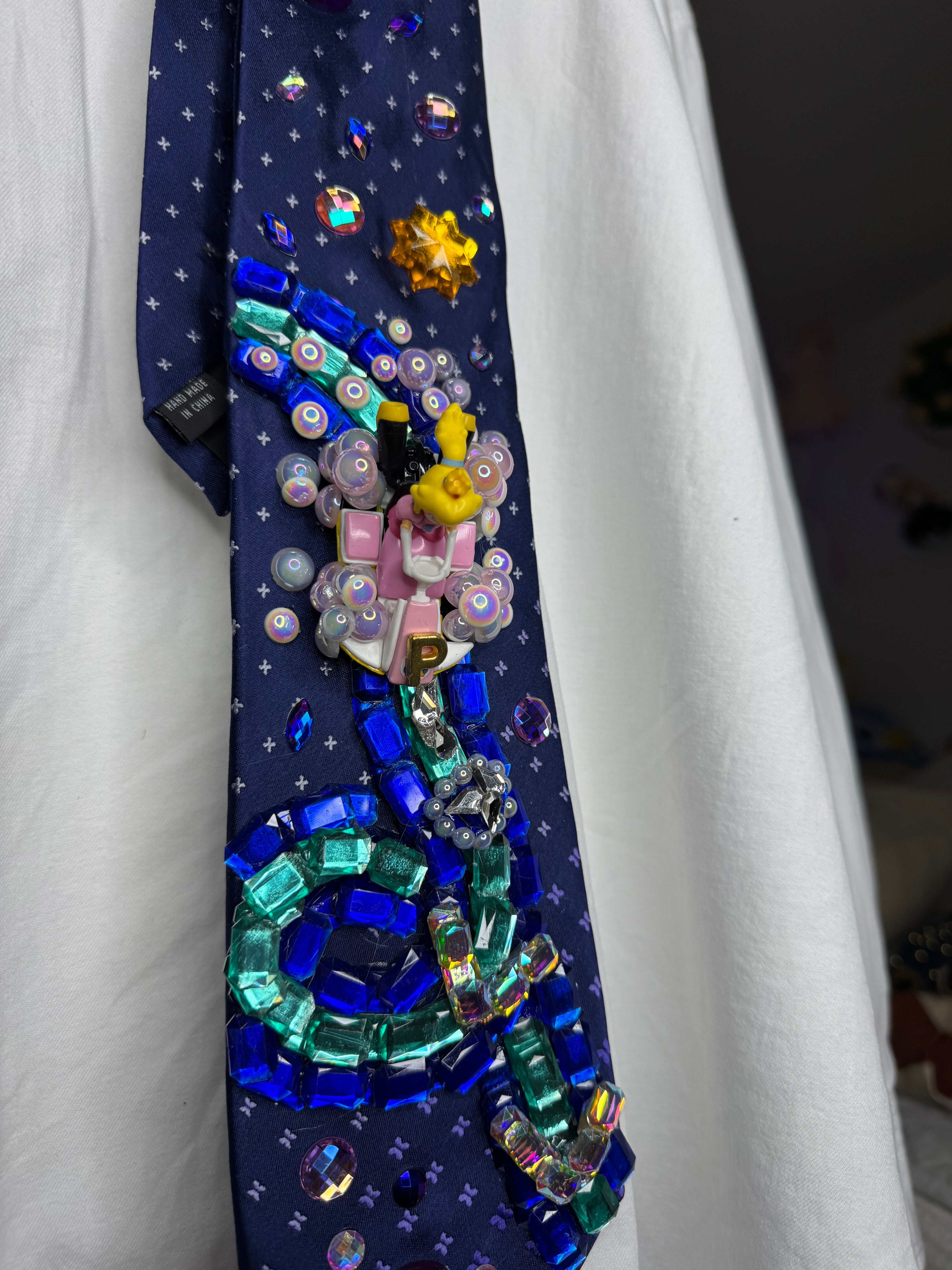 Indigo Purple Princess Peach Throwing Blue Shell on Icy Glacier Road 200cc Mario Kart Tie