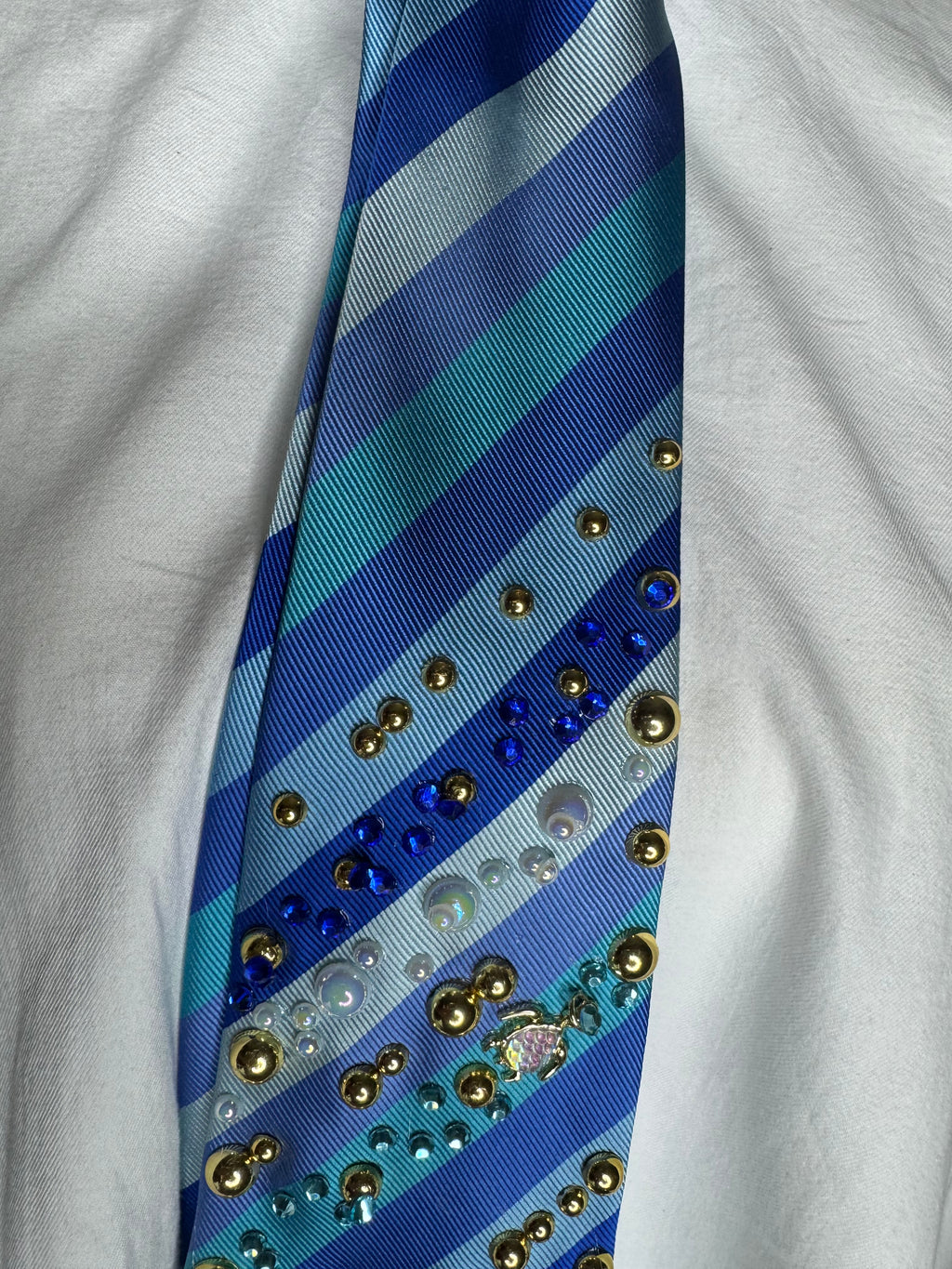 Tri-Tone Blue Striped Tropical Treasure Box Royalty Tie