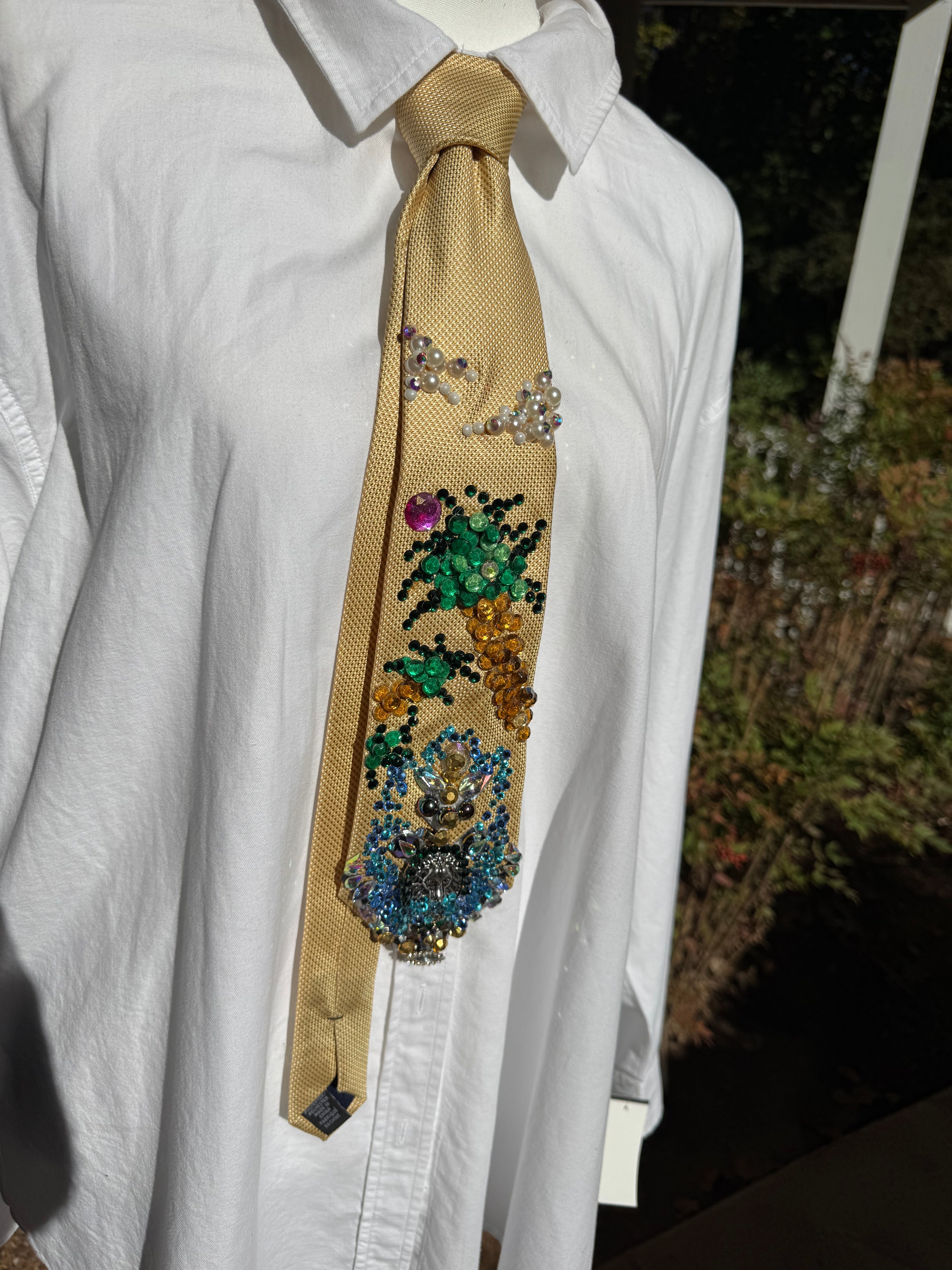 Gold Lion Head Tropical Water Fountain Royalty Tie