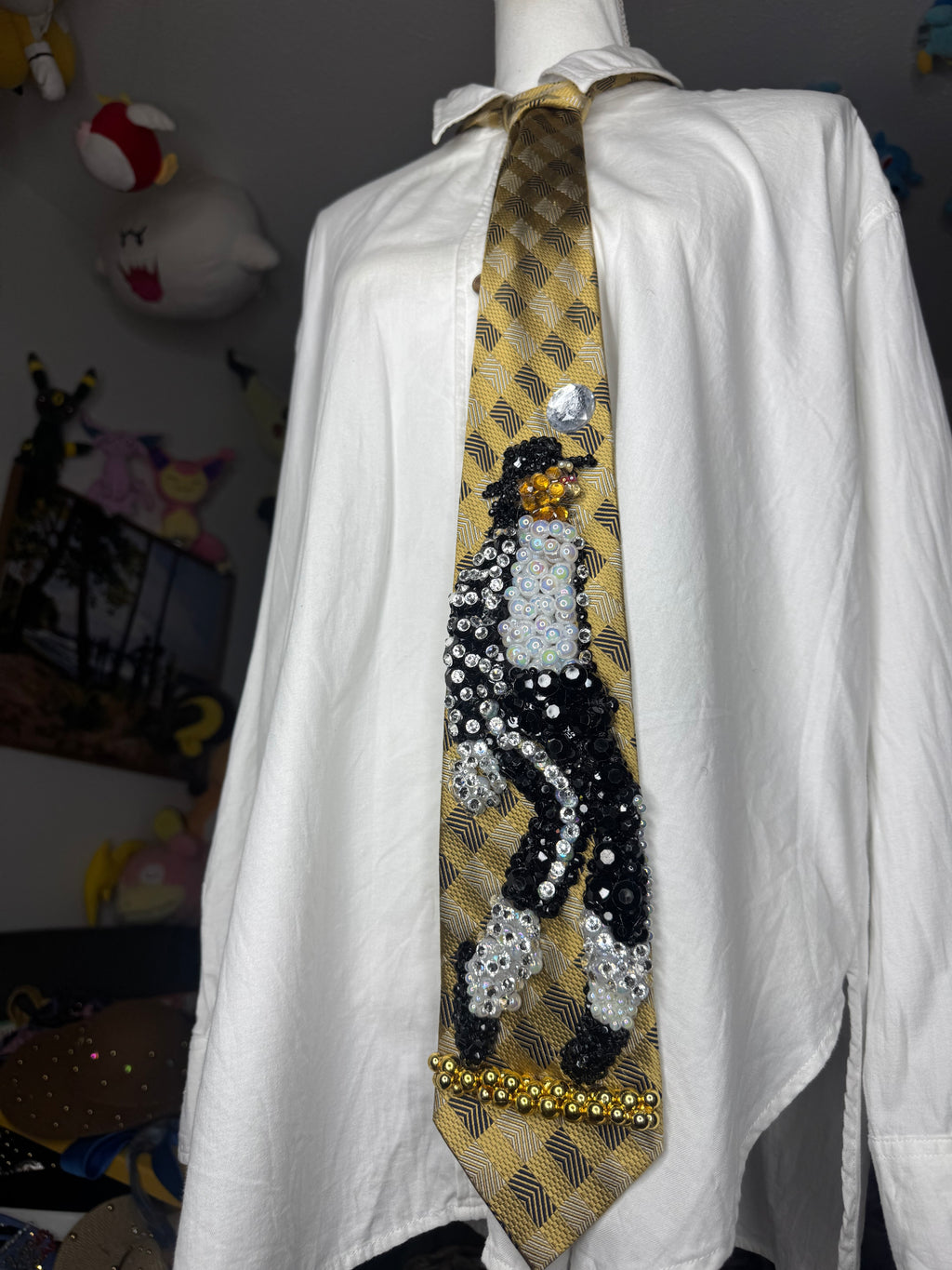 Gold Michael Jackson Doing Toe Stand Move To Billie Jean Tie