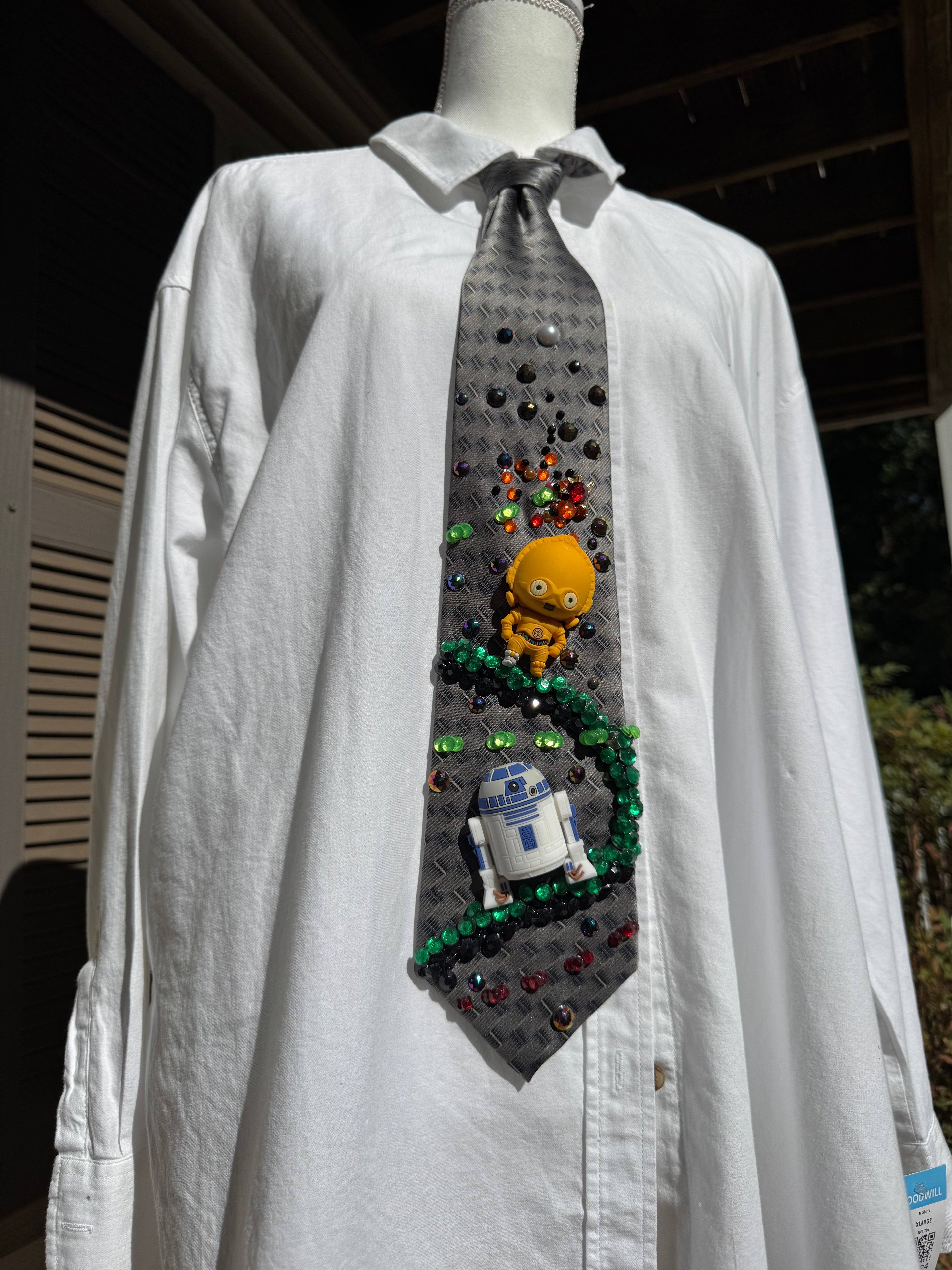 Grey R2 D2 and C3PO in Laser Combat Star Wars Tie
