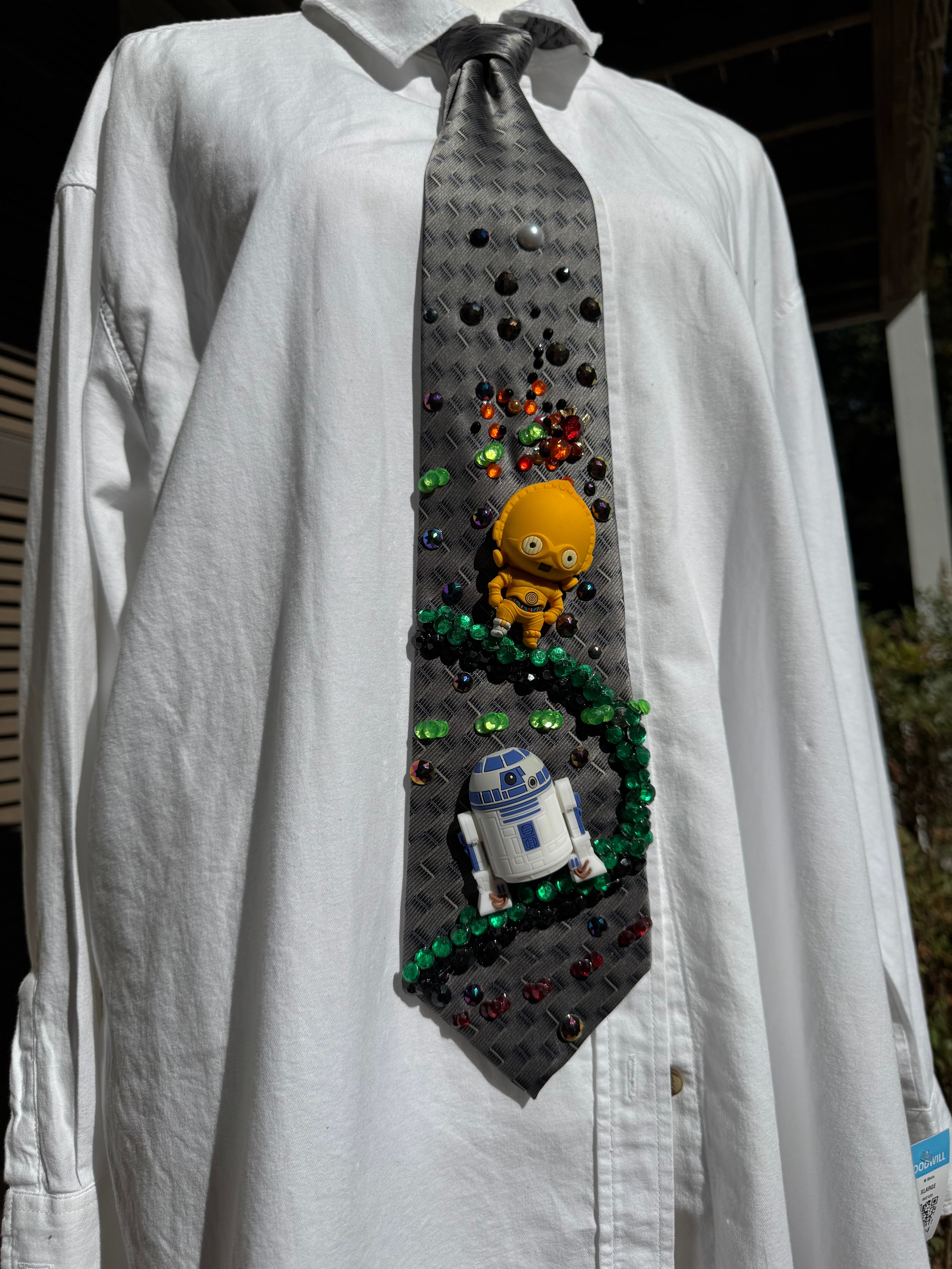 Grey R2 D2 and C3PO in Laser Combat Star Wars Tie