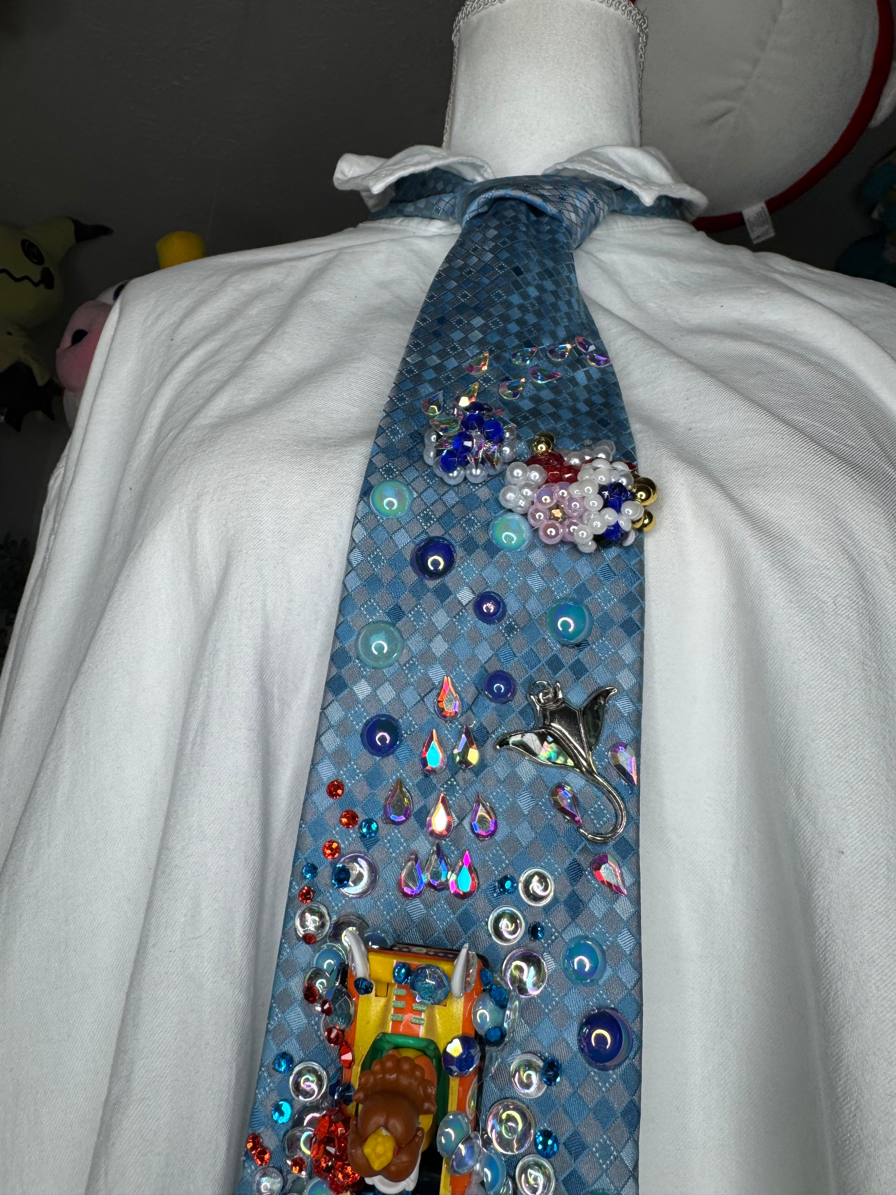 Light Blue Princess Daisy Throwing Fireballs On Cheep Cheep Beach 200cc Mario Kart Tie