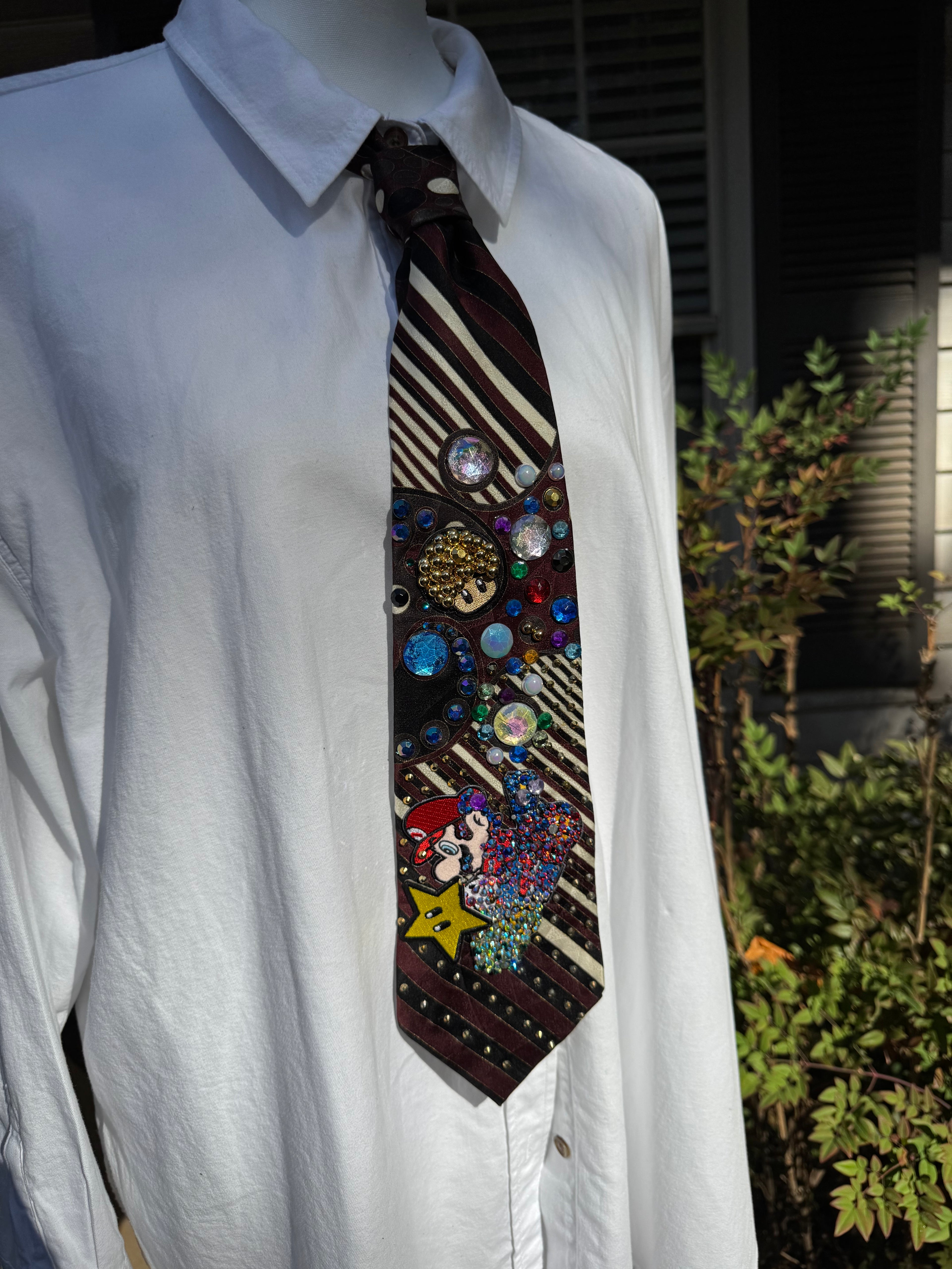 Burgundy and White Striped Mario Getting Star Item on Disco Road 200cc Mario Kart Tie