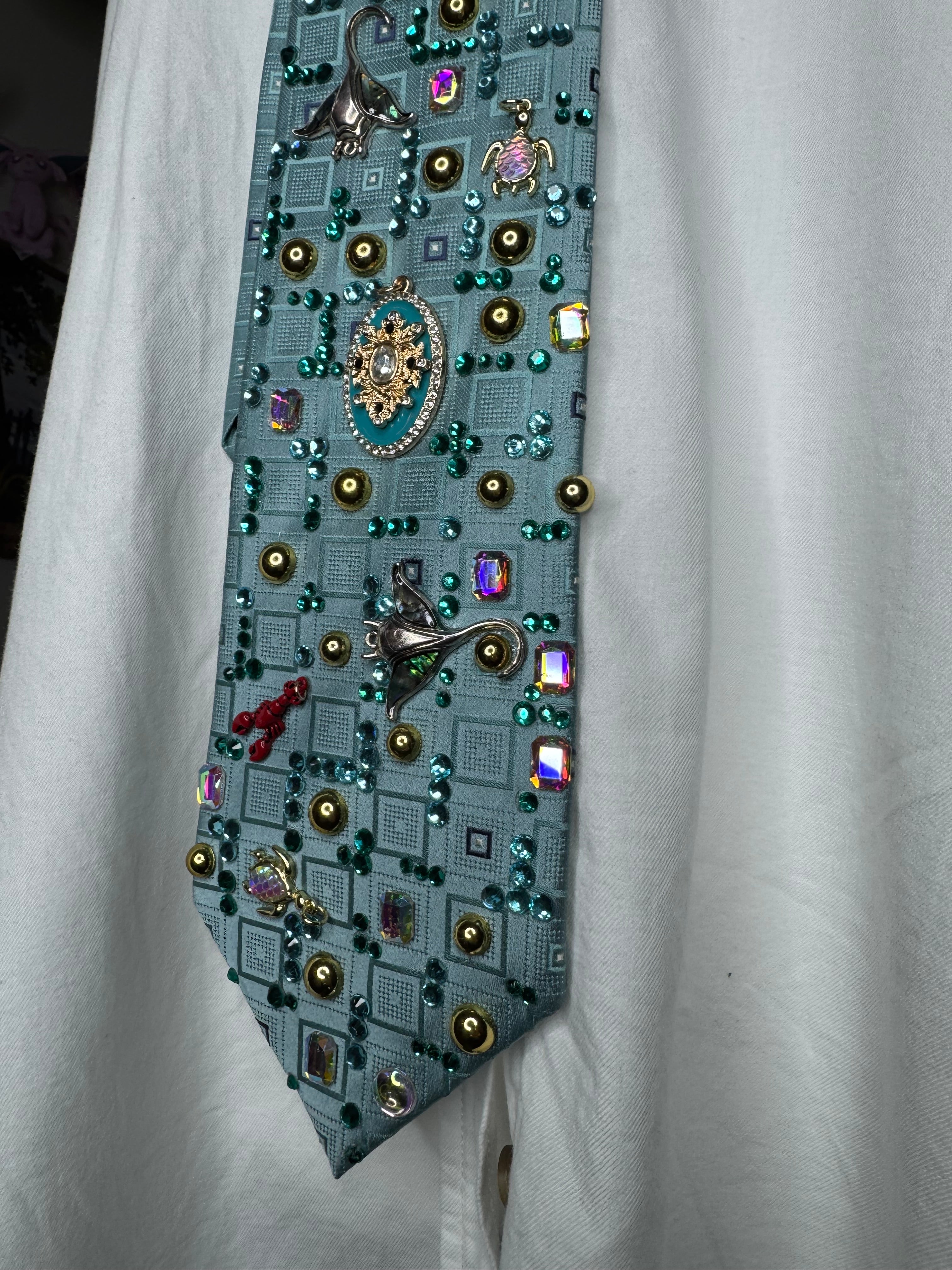 Light Blue Tropical Treasure Box Ocean Floor High Class Royalty Tie