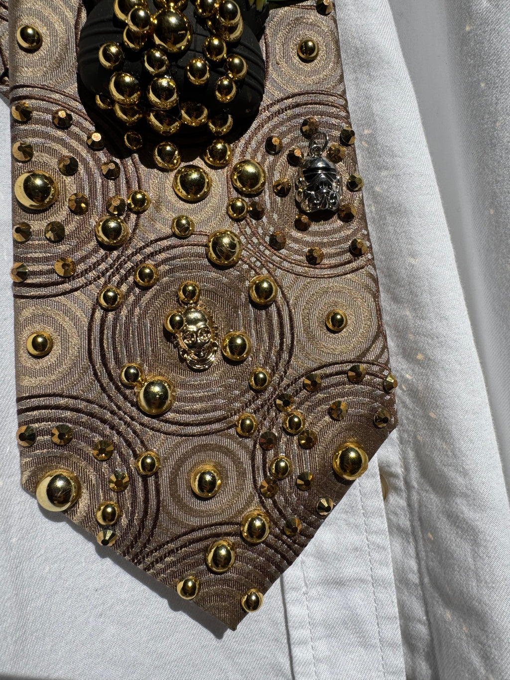Gold Baby Yoda in Pot Spilling Gold Charmed Star Wars Royalty Tie