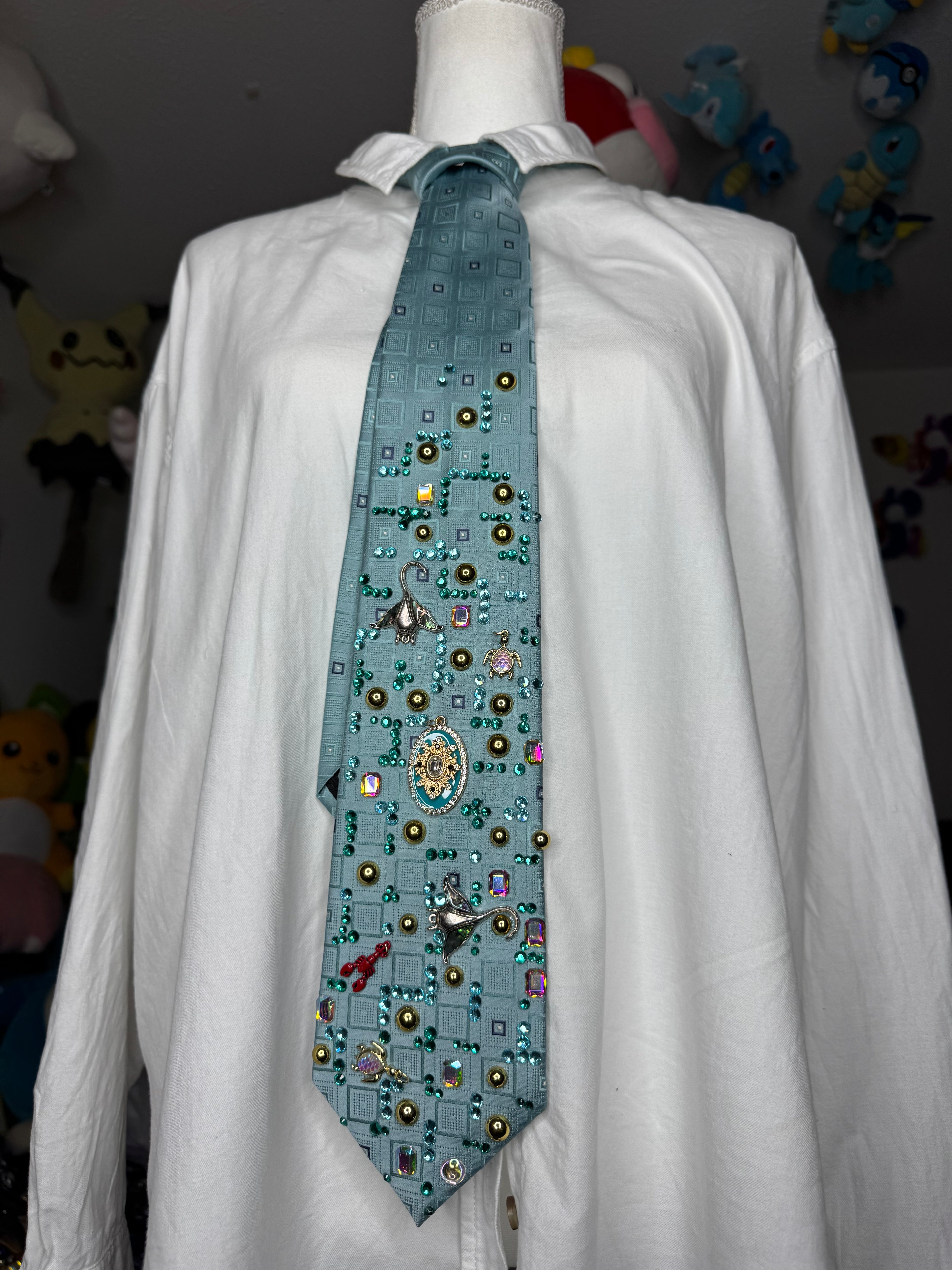 Light Blue Tropical Treasure Box Ocean Floor High Class Royalty Tie