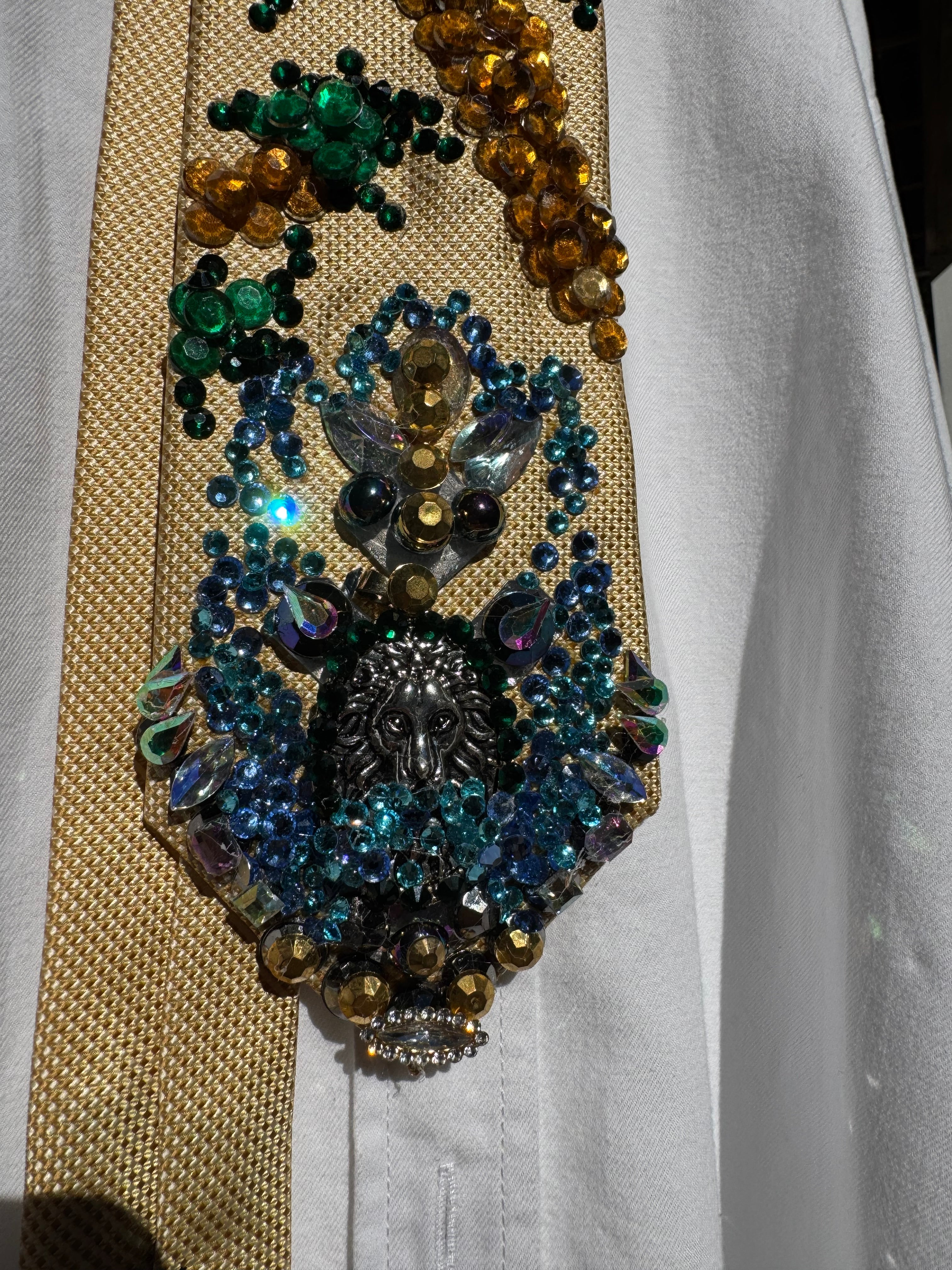 Gold Lion Head Tropical Water Fountain Royalty Tie