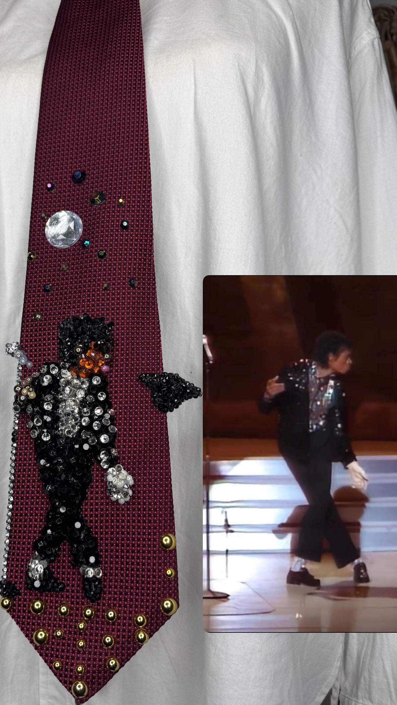 Red Michael Jackson Throwing Fedora Hat Cross Leg Pose For Billie Jean At Motown 1984 Tie