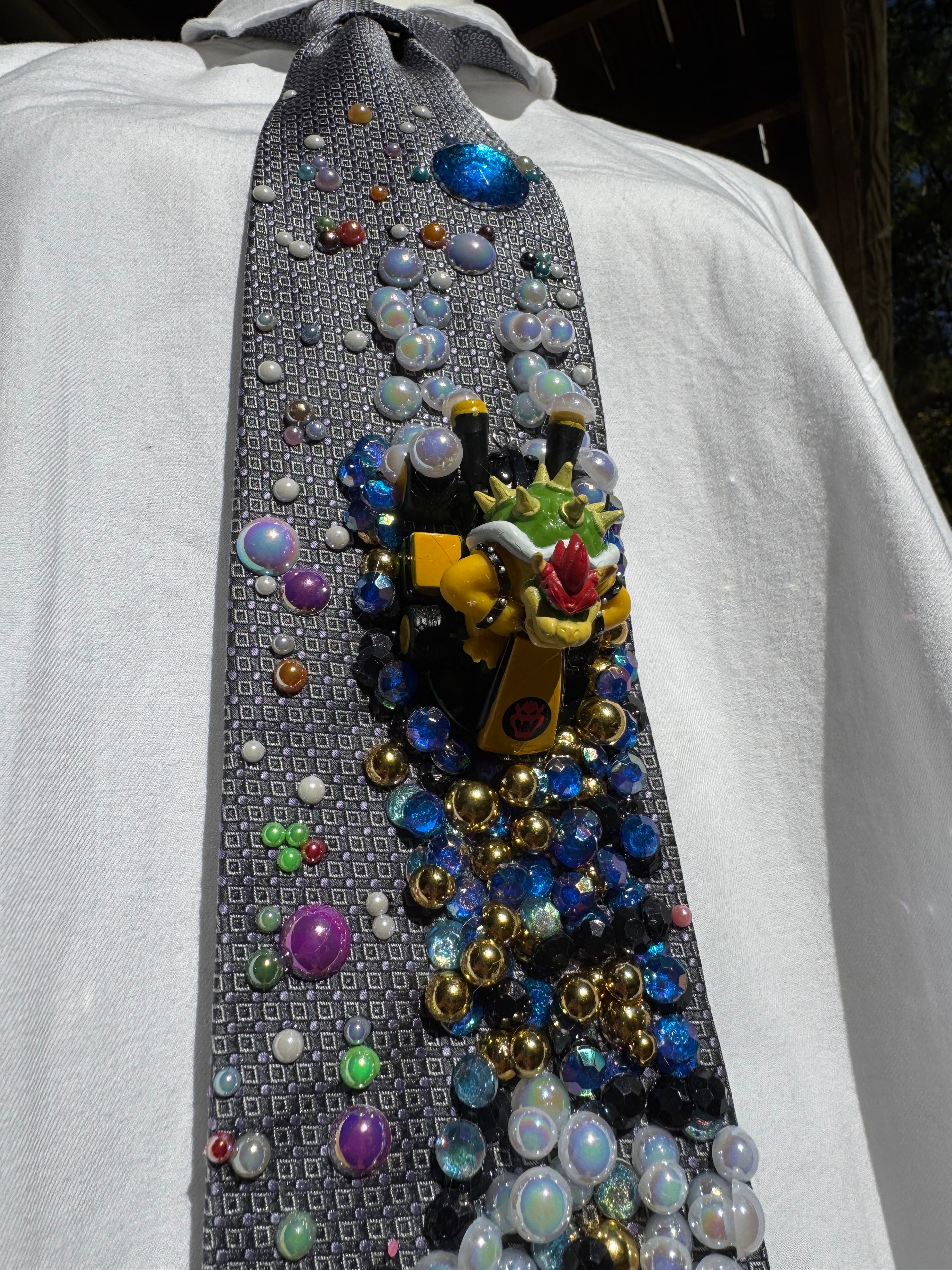 Grey and Purple Mario vs Bowser In Space 200cc Mario Kart Tie