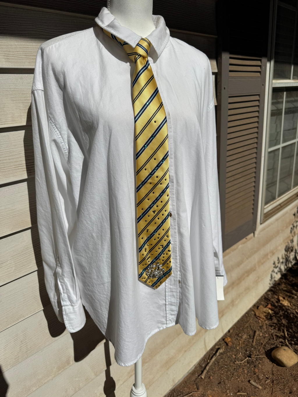 Yellow Striped Pearl Pin Royalty Tie