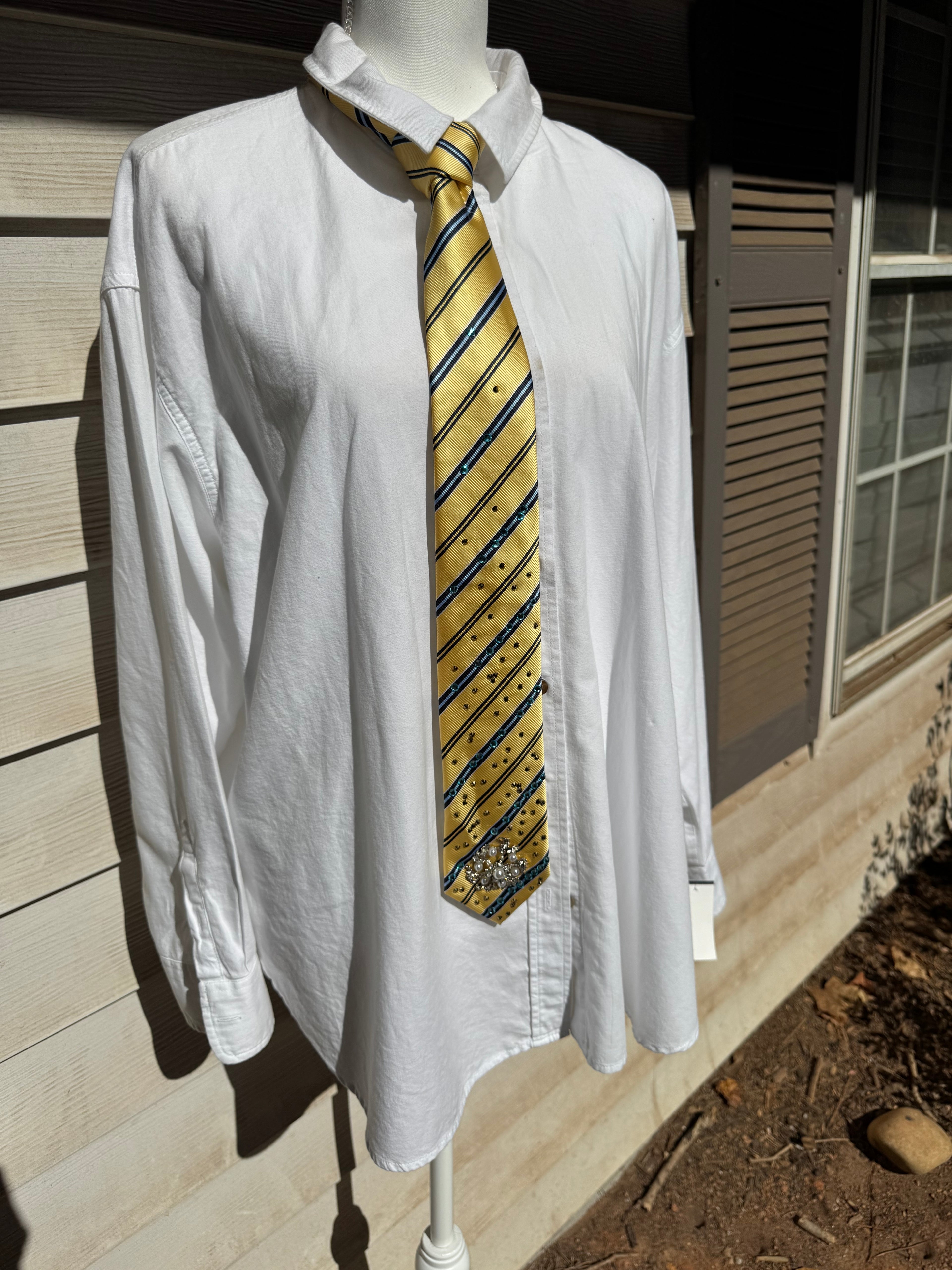 Yellow Striped Pearl Pin Royalty Tie