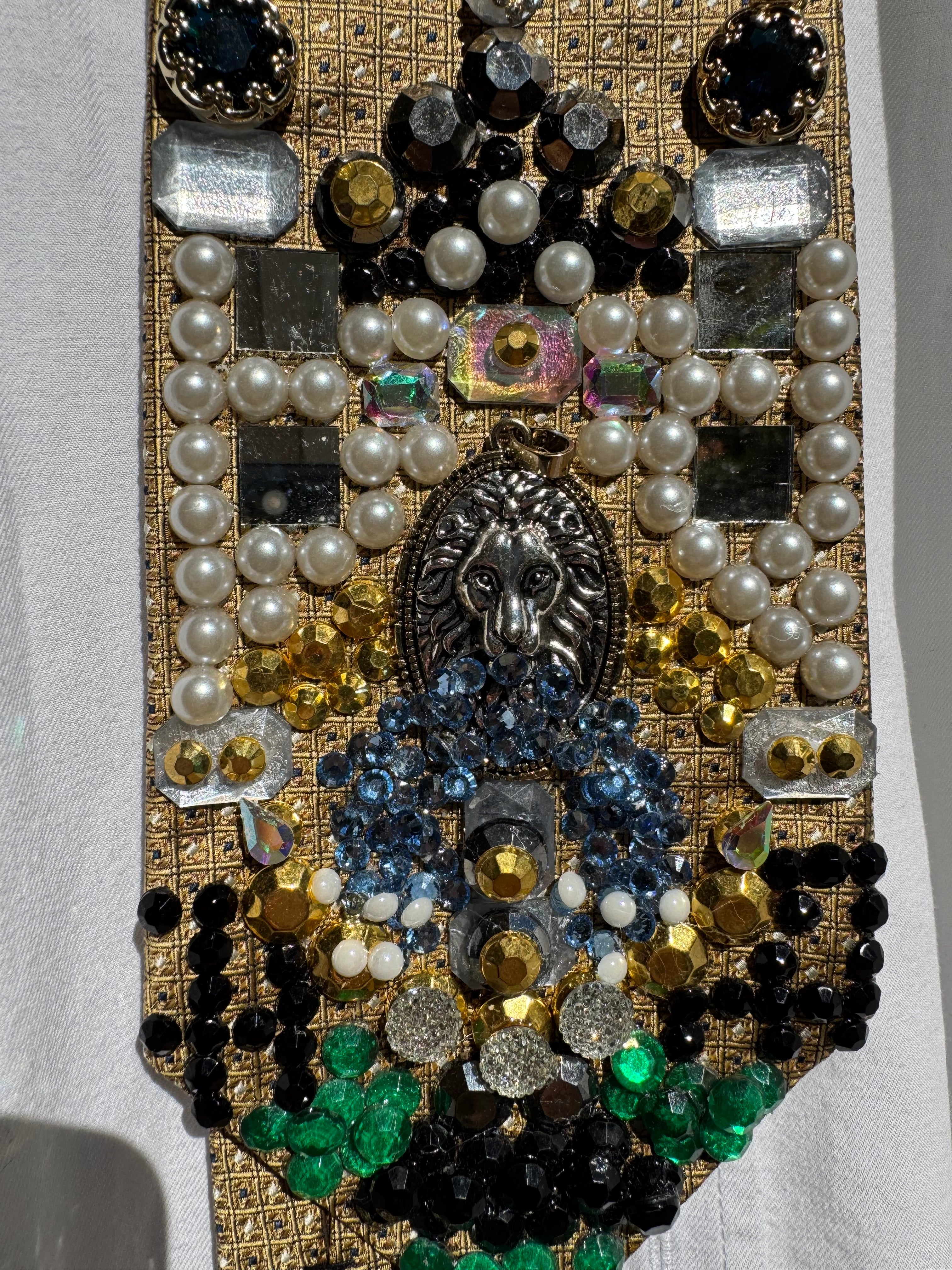 Gold Mansion Entrance View Lion Head Water Fountain Royalty Tie