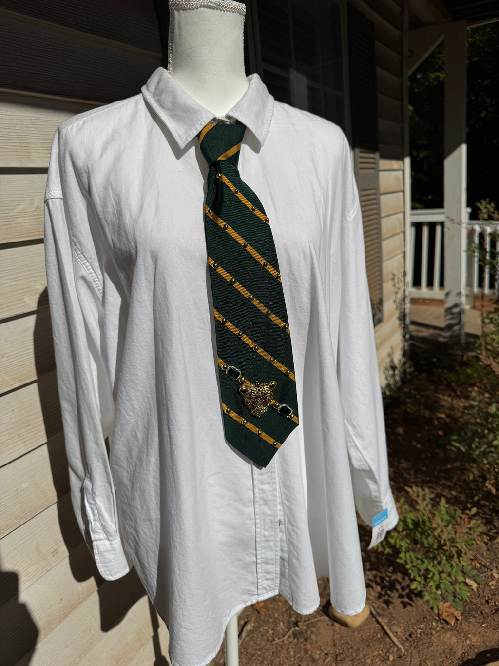 Ivory Green and Gold Striped Mad Jaguar Royalty Nature Tie