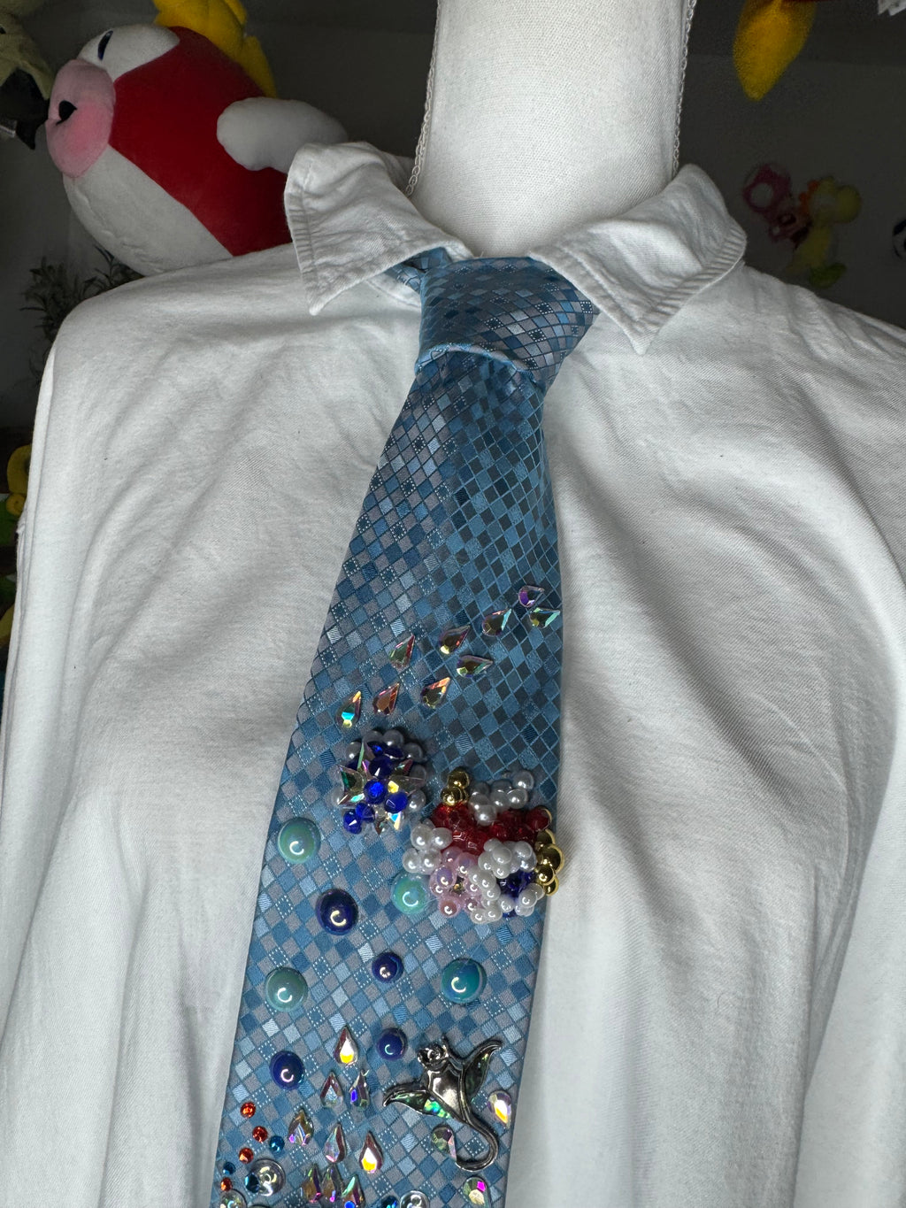 Light Blue Princess Daisy Throwing Fireballs On Cheep Cheep Beach 200cc Mario Kart Tie