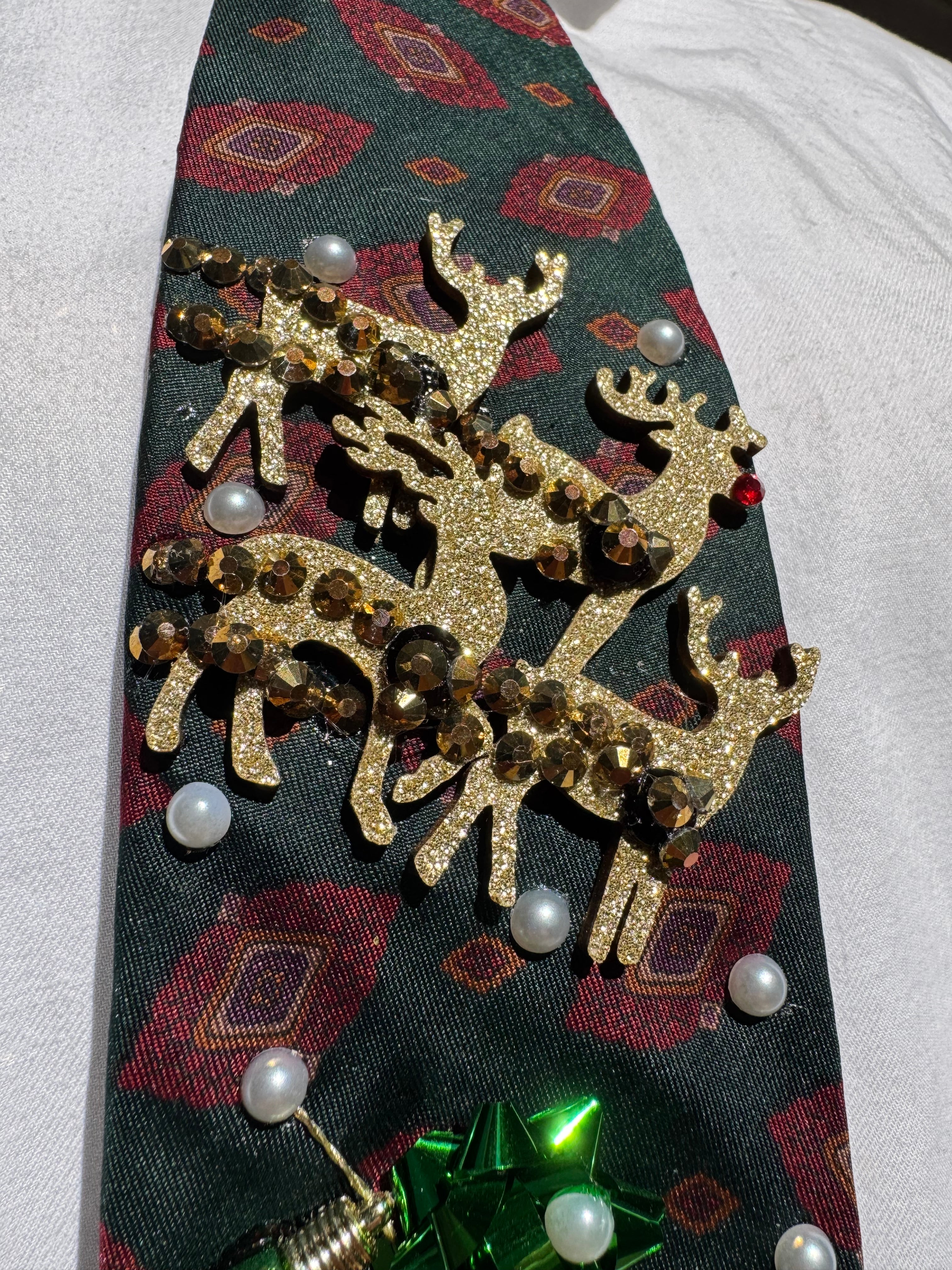 Dark Green Nutcrackers in Winterland Christmas Tie