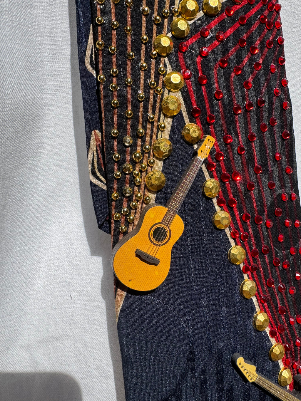 Navy Blue Guitar’s High Class Royalty Music Tie