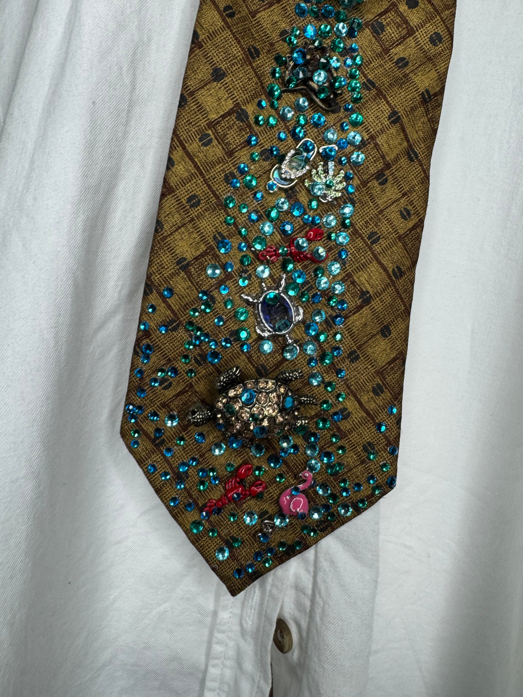 Tan Gold Tropical Treasure Box Spilling Ocean Royalty Tie TV