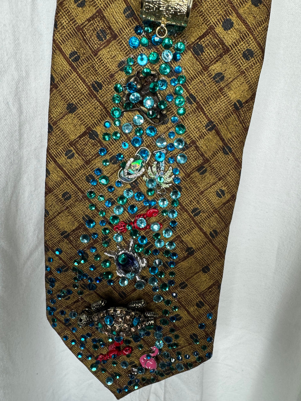 Tan Gold Tropical Treasure Box Spilling Ocean Royalty Tie TV