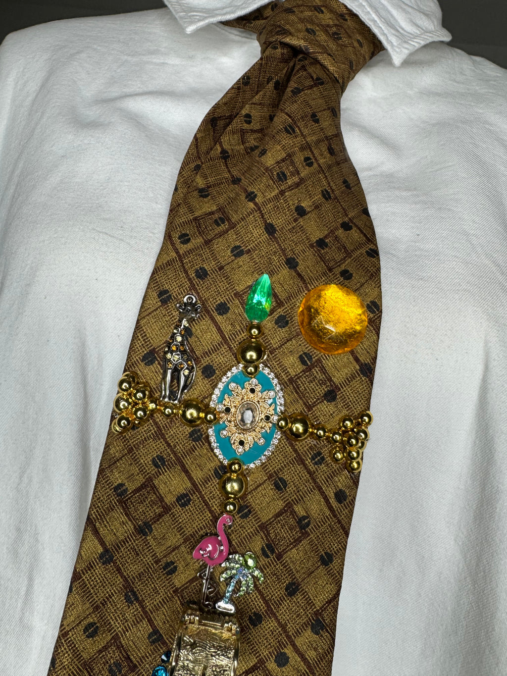 Tan Gold Tropical Treasure Box Spilling Ocean Royalty Tie TV