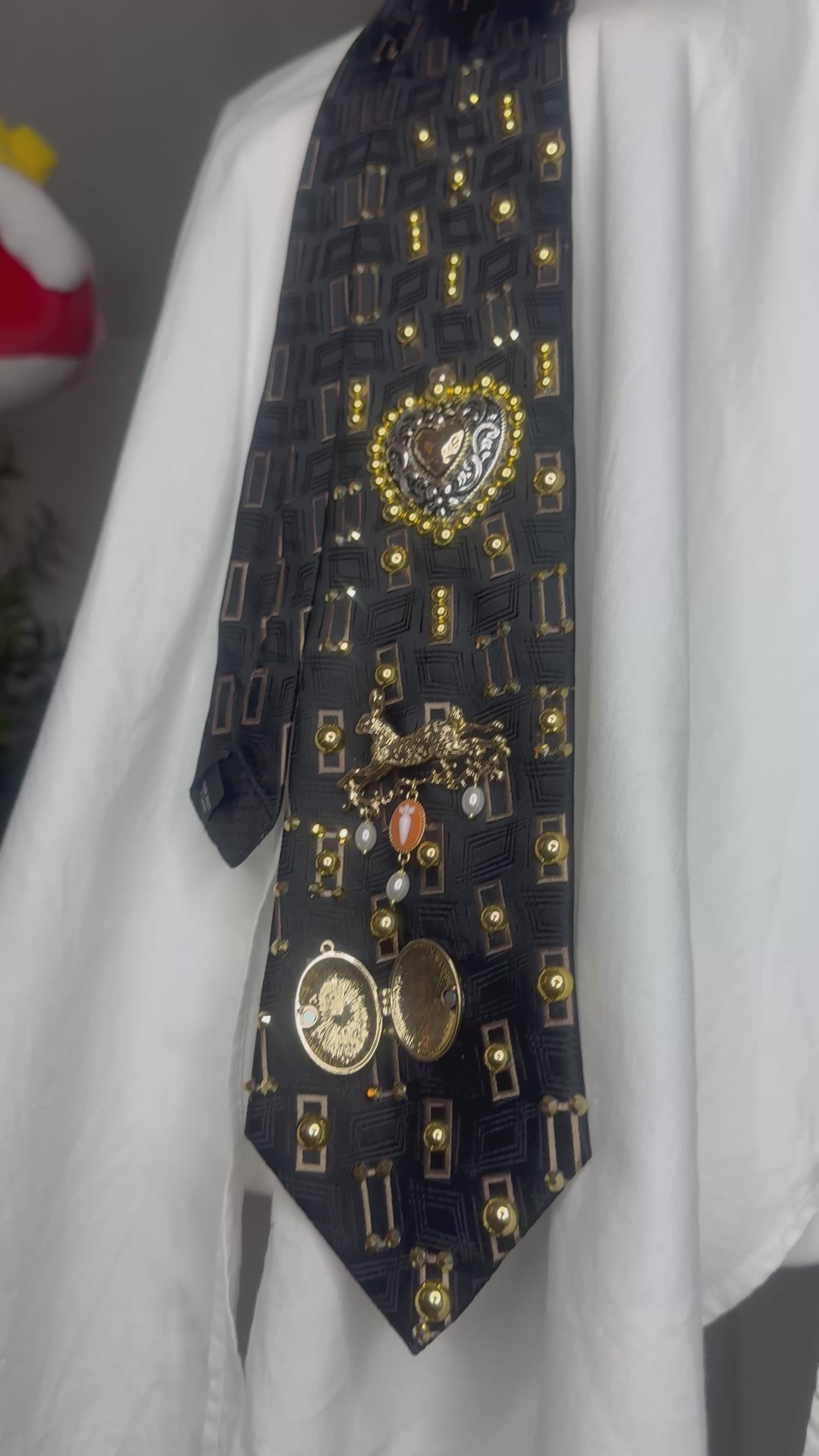 Black High Class Renaissance Heart Royalty Tie