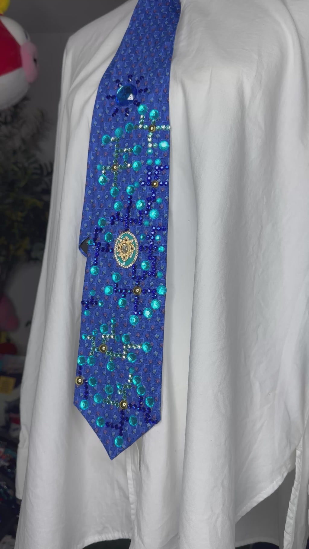 Deep Blue Aqua Droplets Tropical Treasure Box Royalty Tie