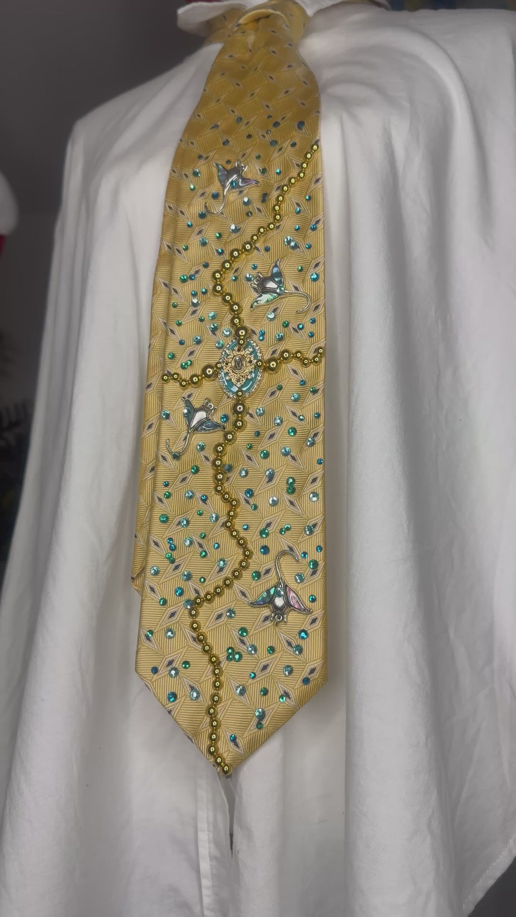 Yellow Tropical Treasure Box Of Stingrays Royalty Tie